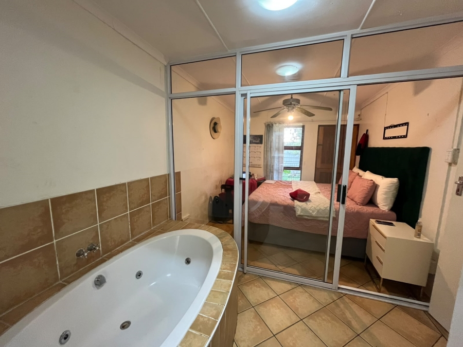 6 Bedroom Property for Sale in Rosemount Eastern Cape